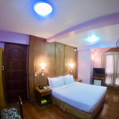 Royal City Hotel Mandalay Extérieur photo