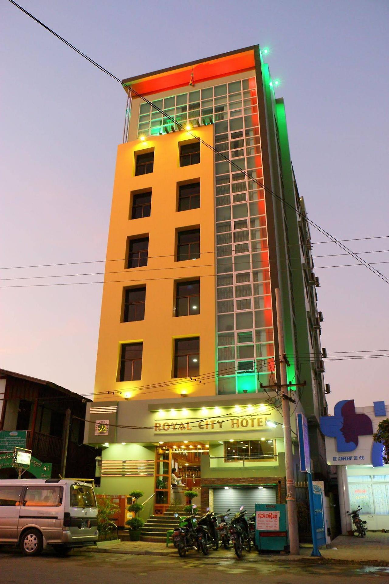 Royal City Hotel Mandalay Extérieur photo