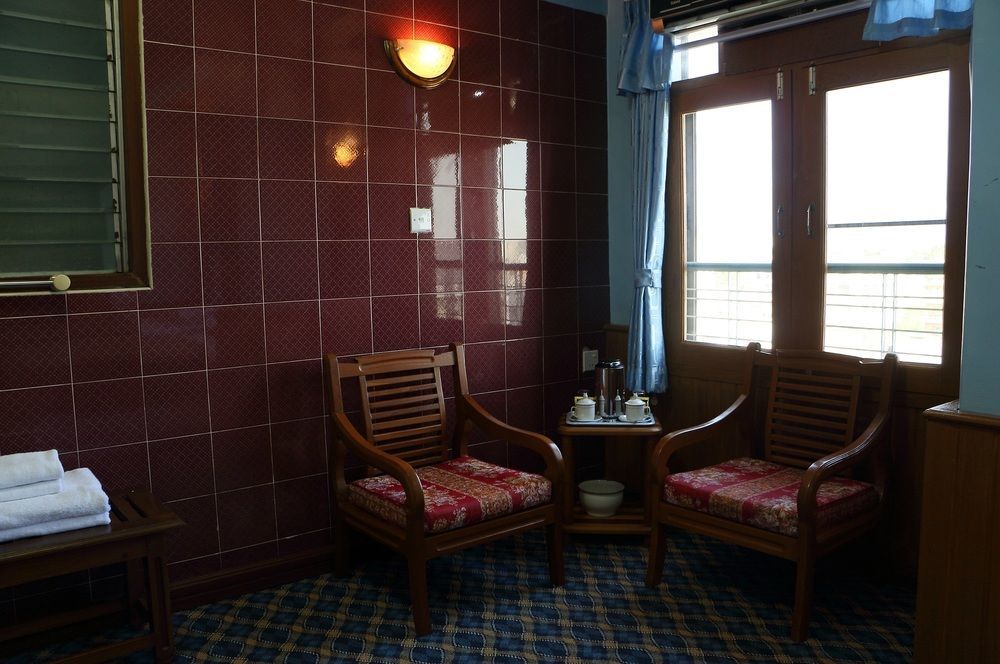 Royal City Hotel Mandalay Extérieur photo