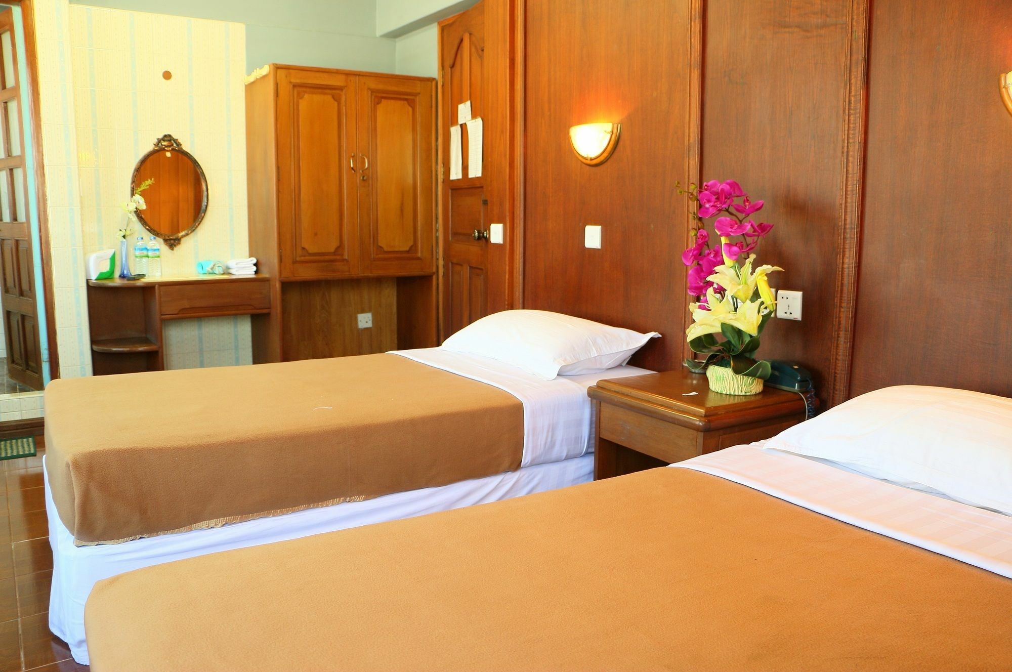Royal City Hotel Mandalay Extérieur photo
