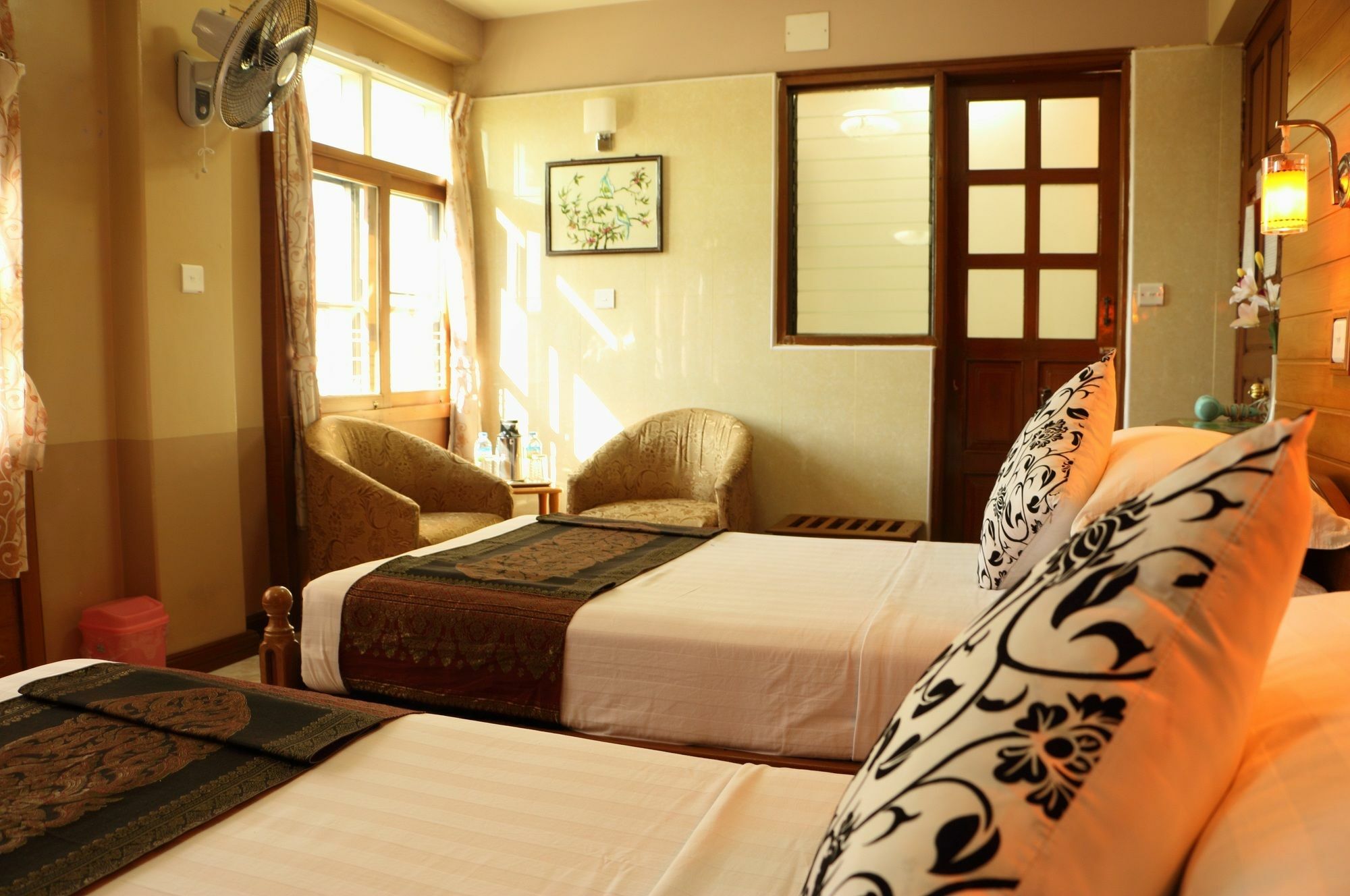 Royal City Hotel Mandalay Extérieur photo