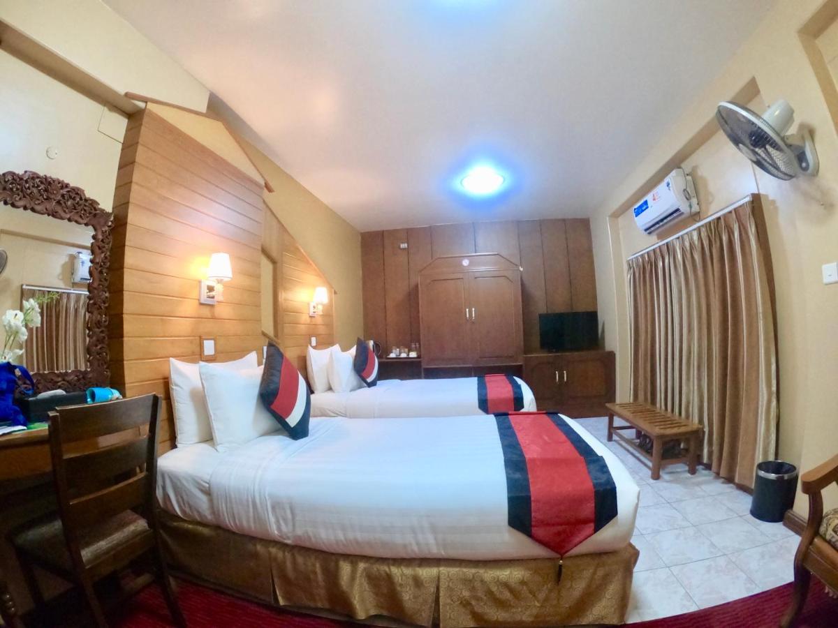 Royal City Hotel Mandalay Extérieur photo